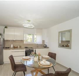 6 Bedroom Beachfront Villa with Heated Pool near Vela Luka on Korcula Island, Sleep 12